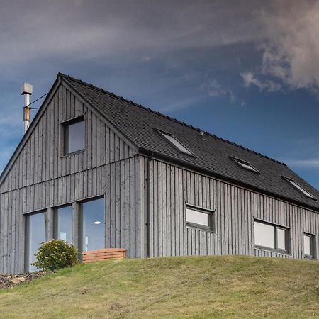 Cuillrigh - Luxury House, Loch & Mountain Views Villa Portree Bagian luar foto