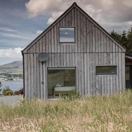 Cuillrigh - Luxury House, Loch & Mountain Views Villa Portree Bagian luar foto
