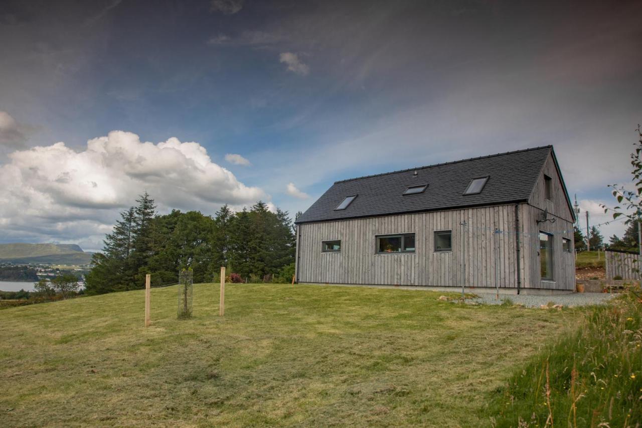 Cuillrigh - Luxury House, Loch & Mountain Views Villa Portree Bagian luar foto