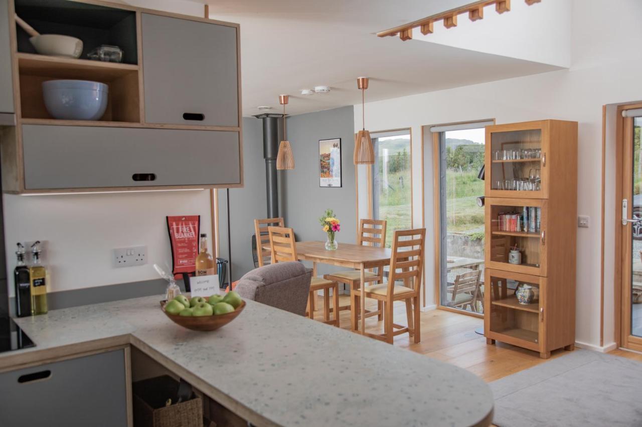 Cuillrigh - Luxury House, Loch & Mountain Views Villa Portree Bagian luar foto